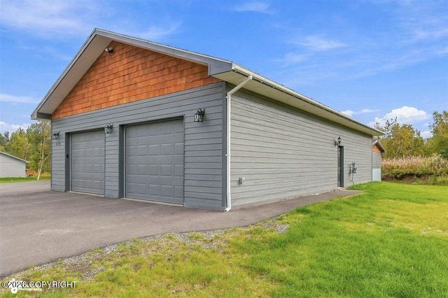 910 W Emerald Cone Circle, Palmer, AK 99645