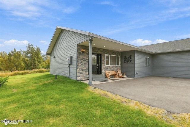 910 W Emerald Cone Circle, Palmer, AK 99645