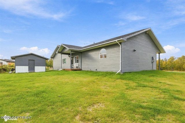 910 W Emerald Cone Circle, Palmer, AK 99645