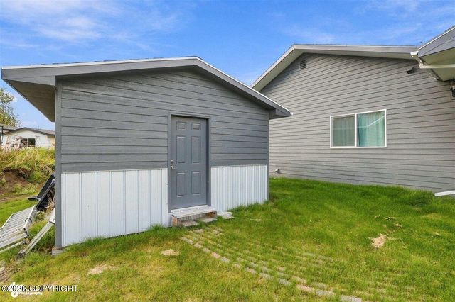 910 W Emerald Cone Circle, Palmer, AK 99645