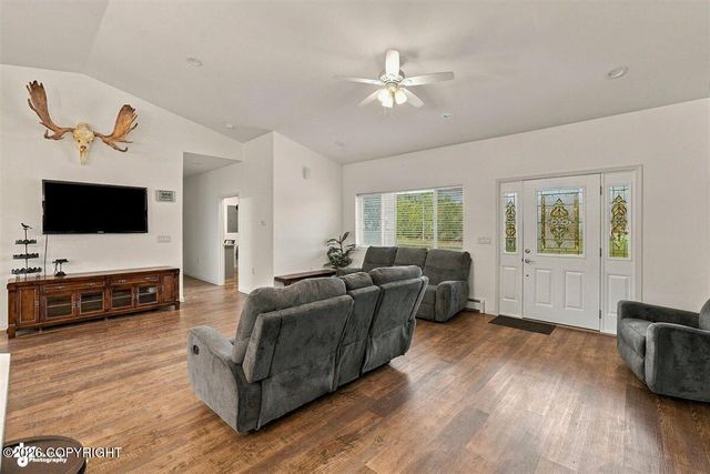 910 W Emerald Cone Circle, Palmer, AK 99645