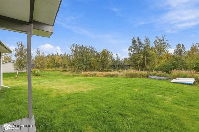 910 W Emerald Cone Circle, Palmer, AK 99645