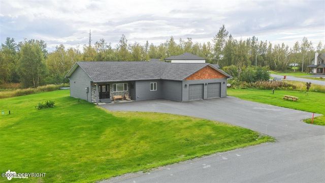 910 W Emerald Cone Circle, Palmer, AK 99645