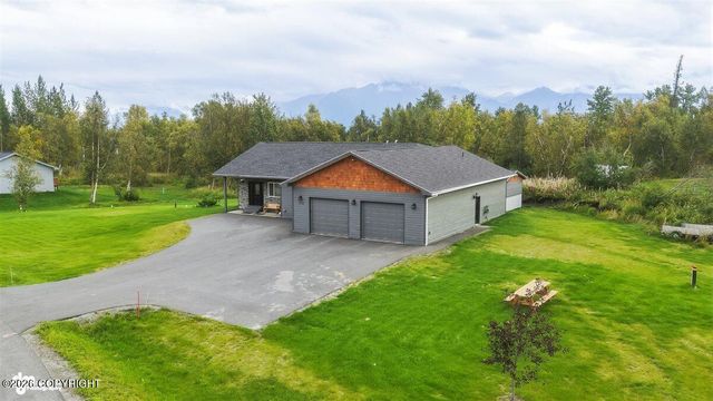 910 W Emerald Cone Circle, Palmer, AK 99645