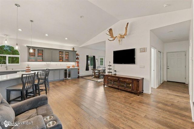 910 W Emerald Cone Circle, Palmer, AK 99645