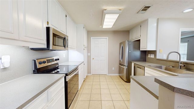 245 LAKESHORE Drive, Pike Road, AL 36064