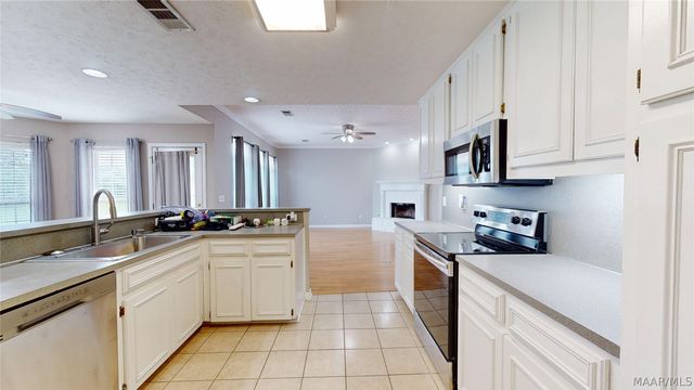 245 LAKESHORE Drive, Pike Road, AL 36064