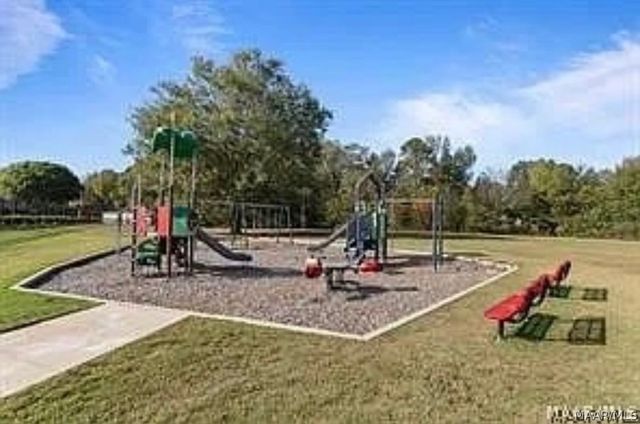 245 LAKESHORE Drive, Pike Road, AL 36064