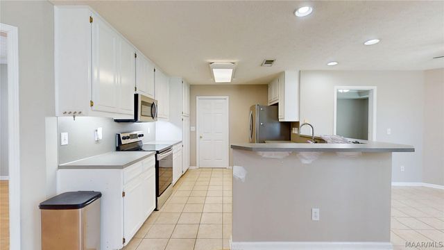 245 LAKESHORE Drive, Pike Road, AL 36064