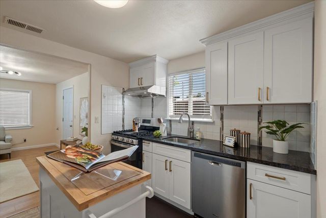 1025 N 12th Street, San Jose, CA 95112