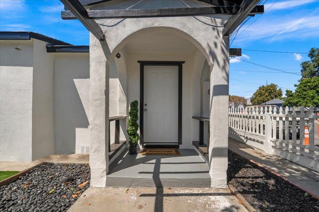 1025 N 12th Street, San Jose, CA 95112