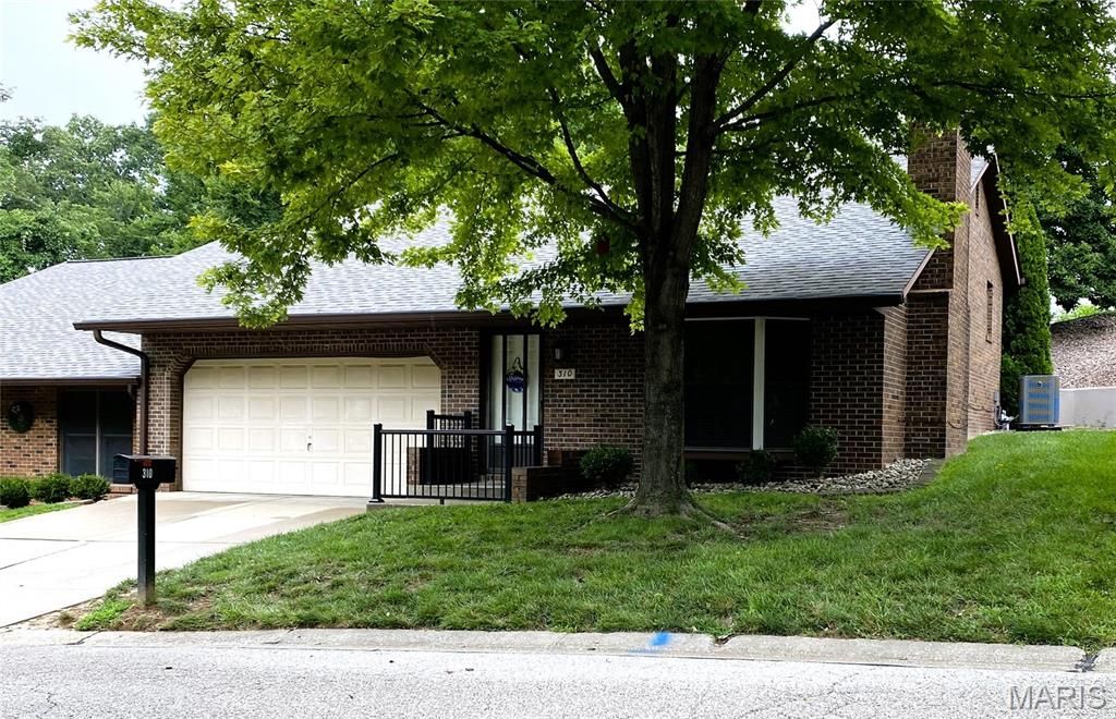 310 Northcrest Drive, Collinsville, IL 62234