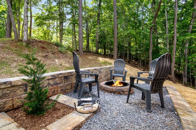 560 Eagle Mountain Drive W, Ellijay, GA 30540