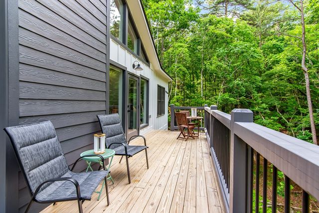 560 Eagle Mountain Drive W, Ellijay, GA 30540