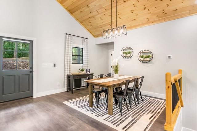 560 Eagle Mountain Drive W, Ellijay, GA 30540