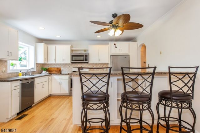 228 Broadway, Pompton Lakes Boro, NJ 07442