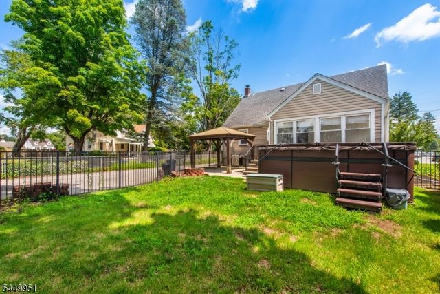 228 Broadway, Pompton Lakes Boro, NJ 07442