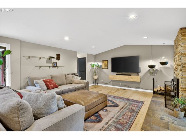 10015 Sw 53RD Ave, Portland, OR 97219