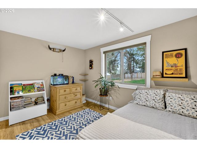 10015 Sw 53RD Ave, Portland, OR 97219