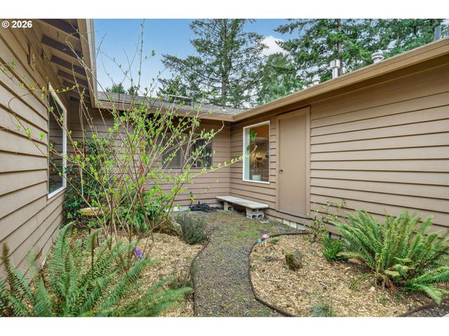 10015 Sw 53RD Ave, Portland, OR 97219