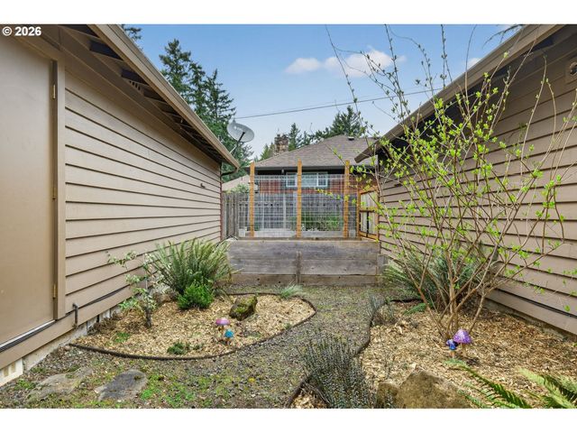 10015 Sw 53RD Ave, Portland, OR 97219
