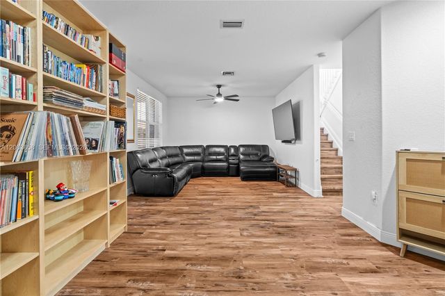 1917 SE 14th St 0, Homestead, FL 33035