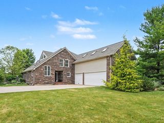 8698 Warner Road, York Twp, MI 48176