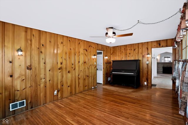 1602 S Hunter Road, Indianapolis, IN 46239