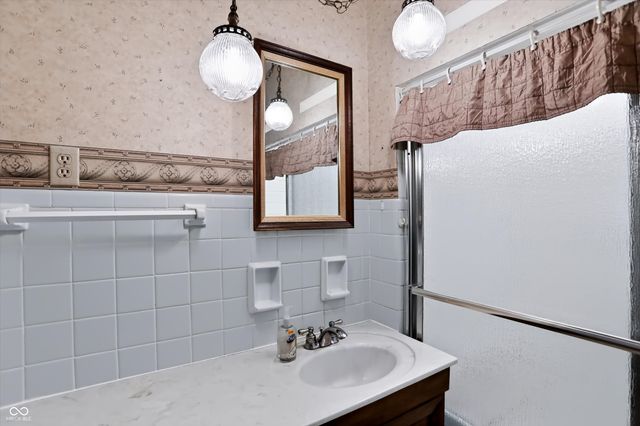 1602 S Hunter Road, Indianapolis, IN 46239