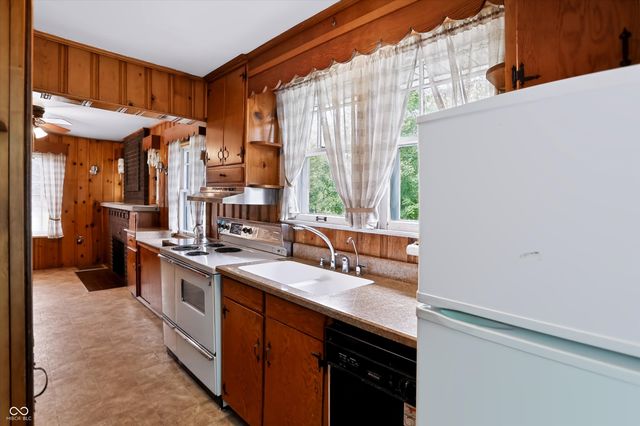 1602 S Hunter Road, Indianapolis, IN 46239