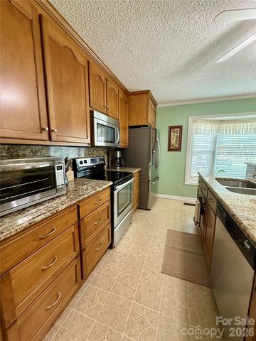 1100 Jennifer Lane, Cherryville, NC 28021