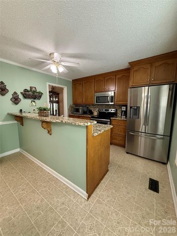 1100 Jennifer Lane, Cherryville, NC 28021