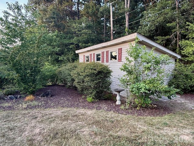 1100 Jennifer Lane, Cherryville, NC 28021