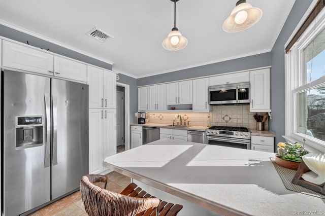 115 Old Pascack, Pearl River, NY 10965