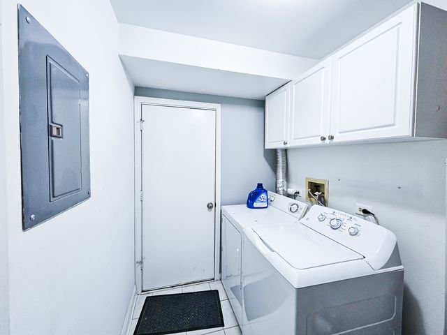 170 Inverness Court 1, Elk Grove Village, IL 60007