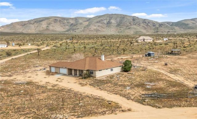 26525 Papago Road, Apple Valley, CA 92307