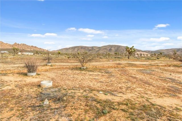 26525 Papago Road, Apple Valley, CA 92307