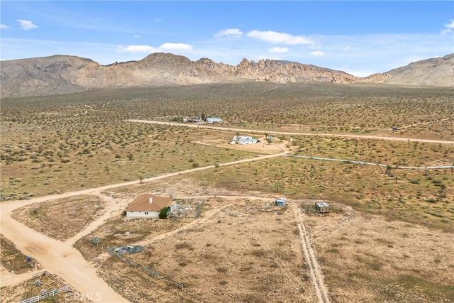 26525 Papago Road, Apple Valley, CA 92307