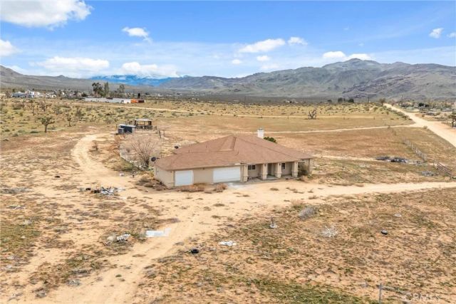 26525 Papago Road, Apple Valley, CA 92307