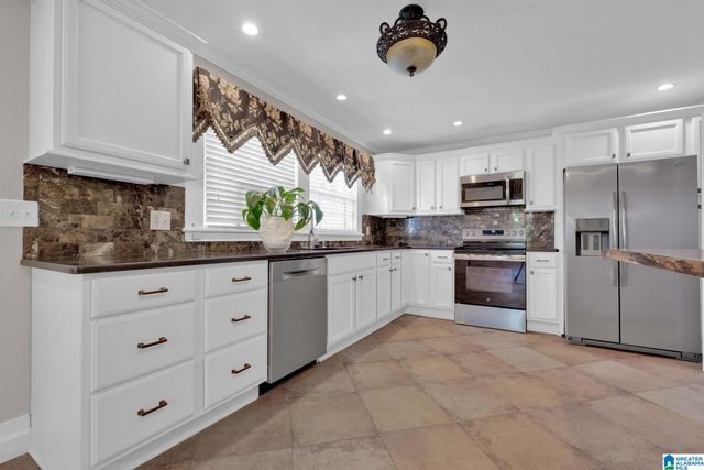301 WILLIAMS AVENUE, Hanceville, AL 35077