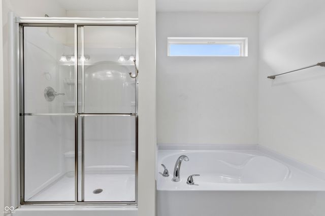 21445 Hanstock Drive, Noblesville, IN 46062