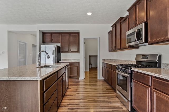 21445 Hanstock Drive, Noblesville, IN 46062