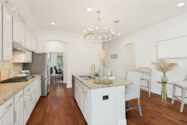 8600 Mccutchins Drive, Mckinney, TX 75070