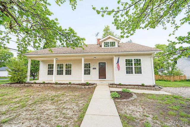 802 Hale Avenue, Edwardsville, IL 62025
