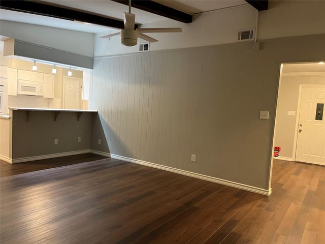 1619 E Cripple Creek DR, Austin, TX 78758