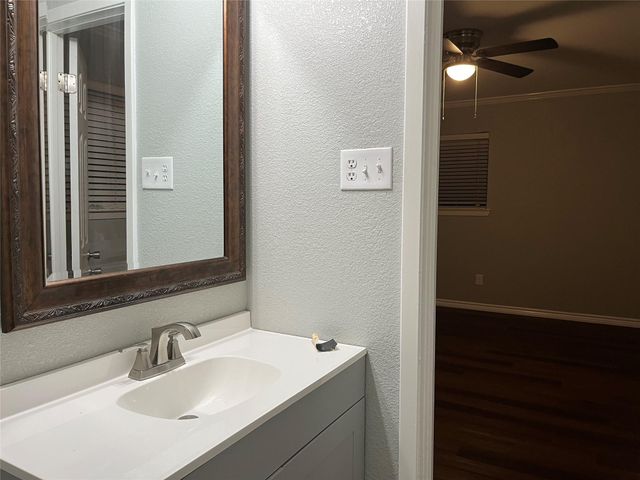 1619 E Cripple Creek DR, Austin, TX 78758