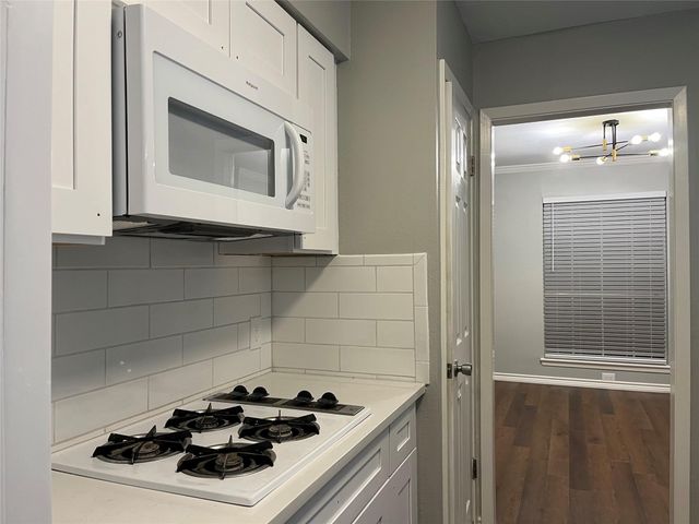 1619 E Cripple Creek DR, Austin, TX 78758