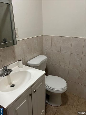 32-34 Halstead Street 6, Kearny, NJ 07032