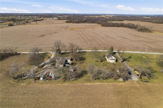 13641 Hollingsworth Road, Kansas City, KS 66109