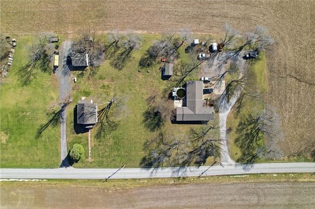 13641 Hollingsworth Road, Kansas City, KS 66109